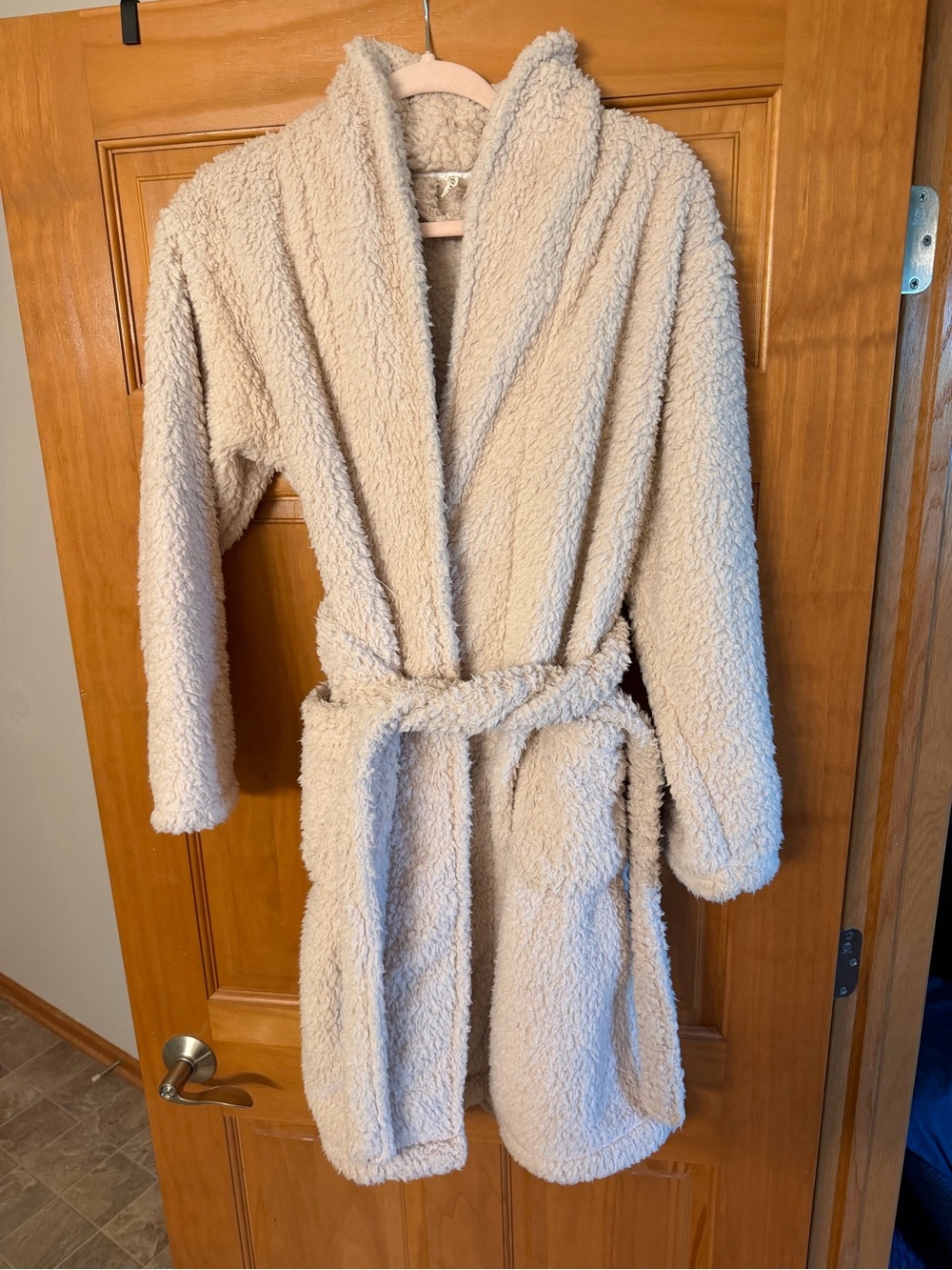 Pottery Barn Cozy Cream Sherpa Robe